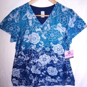 Med Couture Scrub Top Size Small